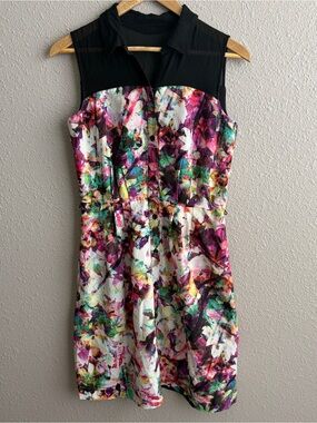 Ivy & Blu Maggy Boutique Bright Floral Button Up Sleeveless Dress Mesh Collar